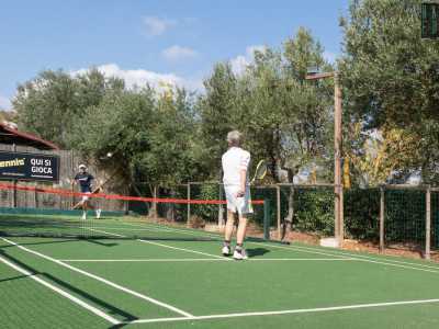 Il touchtennis si gioca in un campo ridotto, con rete pi� bassa e corta...